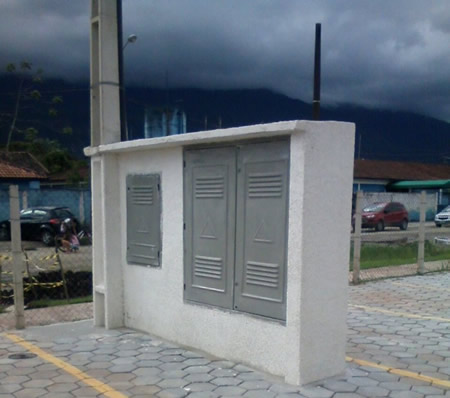 Montagem de Paineis de Ar Condicionado e Automação Industrial 